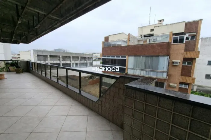 Apartamento Espaçoso no Recreio dos Bandeirantes para Locação 155m², 4 Quartos + dependên