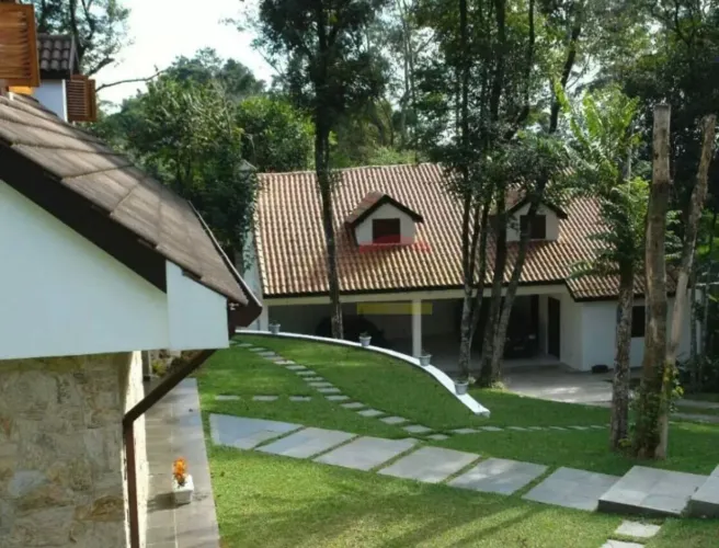 Casa Condomínio fechado a venda, Serra da Cantareira, Roseira Mairiporã, 5 dorms. 2 suítes