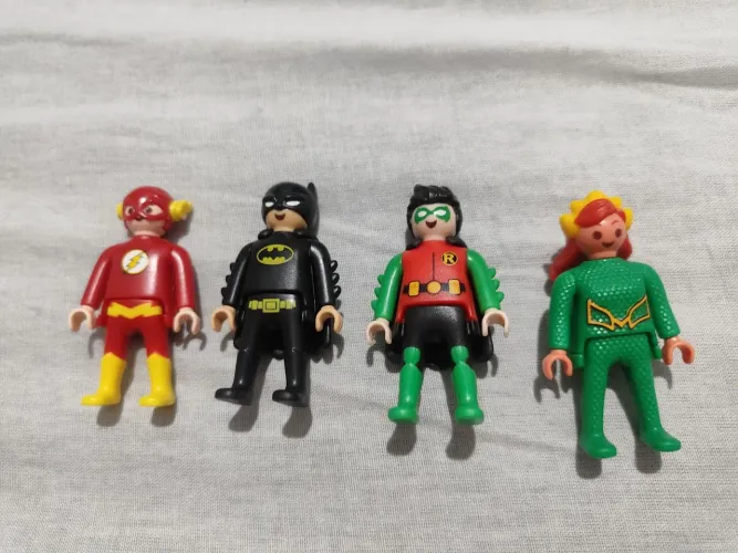 kinder ovo playmobil personagens DC