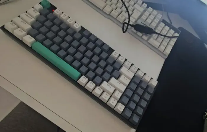 Teclado Mecanico Machenike K500 B94 Switch Marrom Semi novo Pouquíssimo usado
