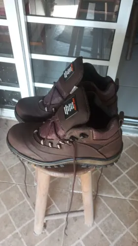 Bota masculina de couro - Free Jump