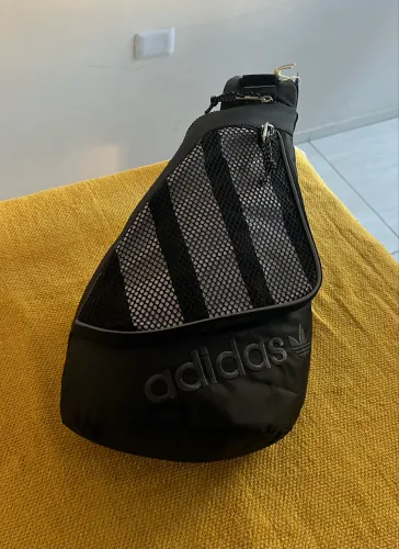 Bolsa Sling Adidas Original e nova