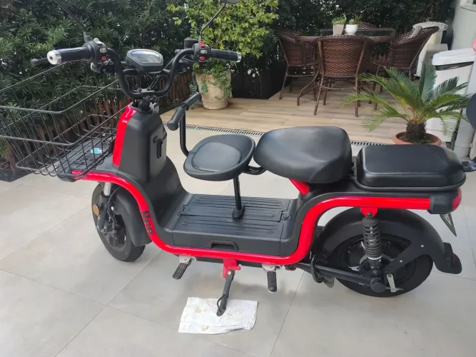 Bee Bike U1 2023 Vermelha | Bateria e Carregador Novos | Excelente Estado