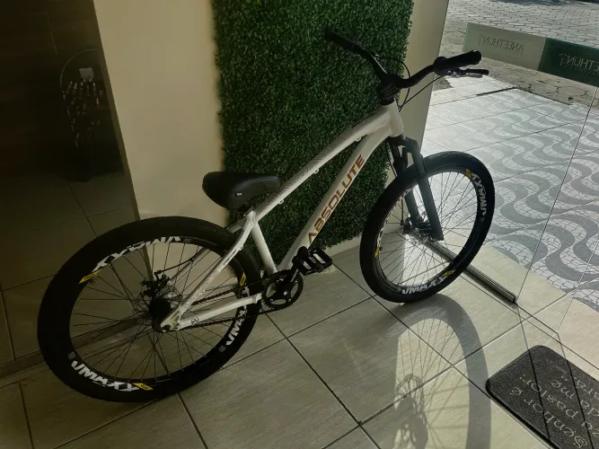 Absolute Brutus Branca Aro 26 