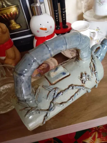 Bule em porcelana em formato de Dispenser de óleo antigo