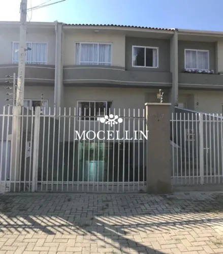 Sobrado Espaçoso no Santo Inácio 174m² e 3 Dormitórios. Curitiba/ Mocellin Imóveis