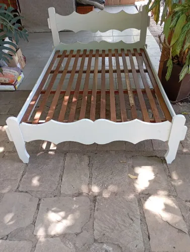 Cama casal e colchões