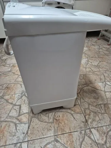 Tanquinho de lavar roupa