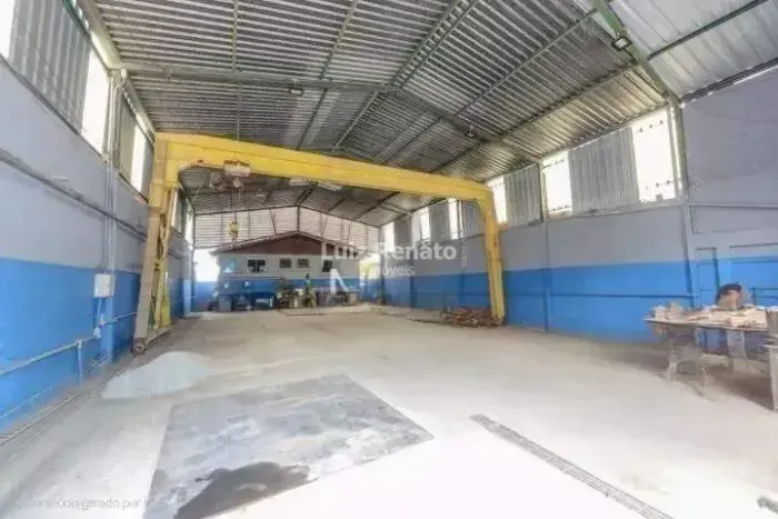 Galpão para alugar, 440m² de área no bairro Dom Cabral