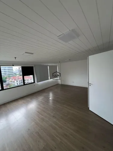 ? Sala Comercial à Venda - Moema | Av. Bem-te-vi