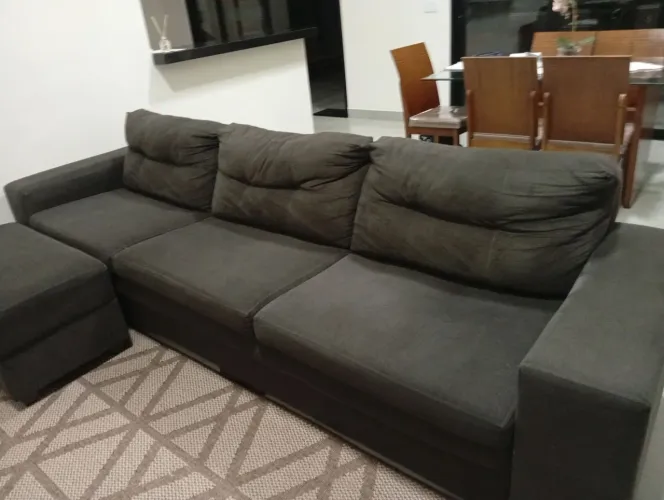 Sofá 5lugares com pufe