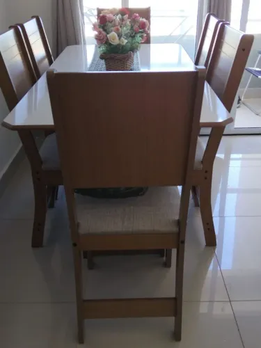 Mesa de jantar 6 cadeiras 