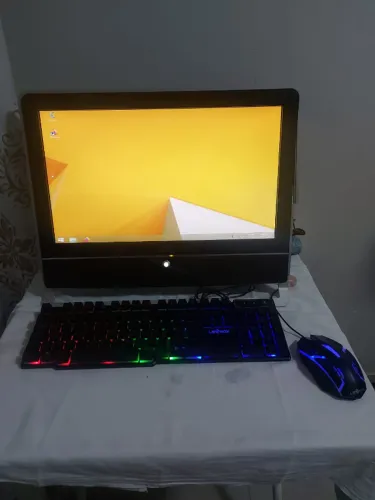 All in One AOC com tela 18,5, 4gb RAM, SSD 480gb