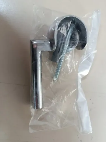 1 suporte para varão de cortina 28mm em aluminio resistente.