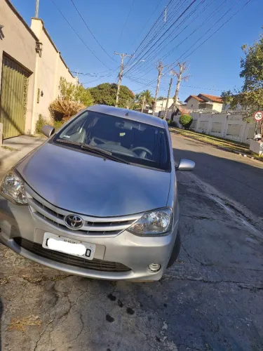 Toyota Etios XS 1.3 Flex 16V 5P Mec. 2013