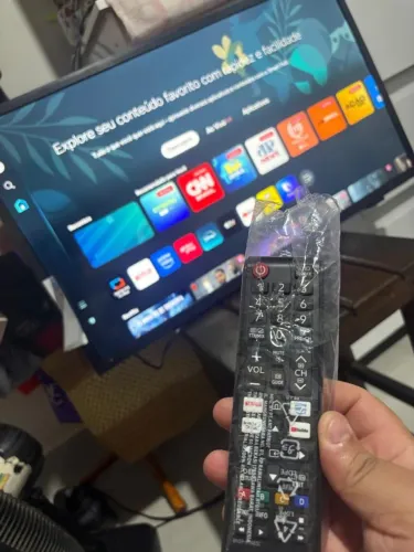 Tv samsung 32 smart na caixa nem 1 mes de uso
