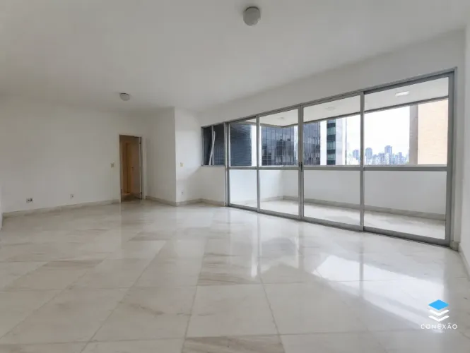 Apartamento 115 m² | 3 quartos | 1 suíte com closet | 2 varandas | ar-condicionado | DCE |