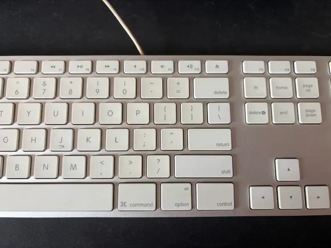 Teclado Apple MAC com fio A1243