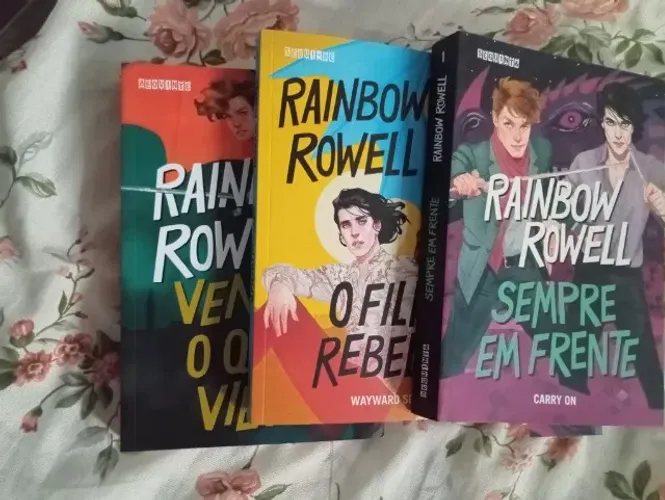 Livros - Carry on (Rainbow Rowell) 