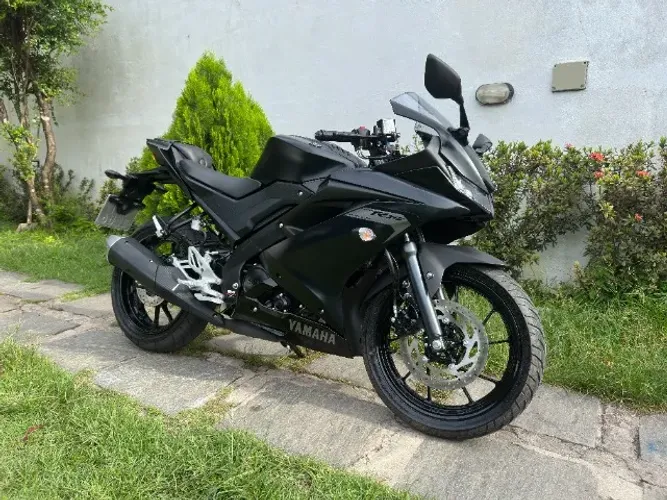 YAMAHA YZF R15 ABS 2026 C/ APENAS 1.400 KM