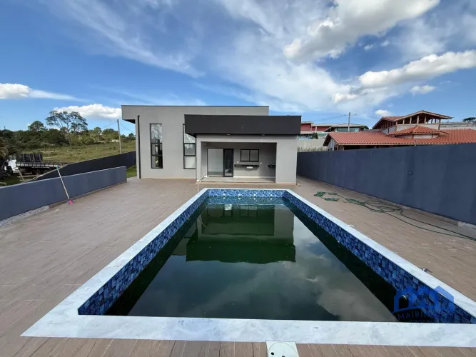 Chácara com 3 Quartos e 3 banheiros à Venda, 1.000 m² por R$ 1.200.000 Cód. ch2735