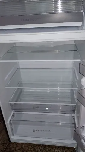 Geladeira semi nova Midea 491L