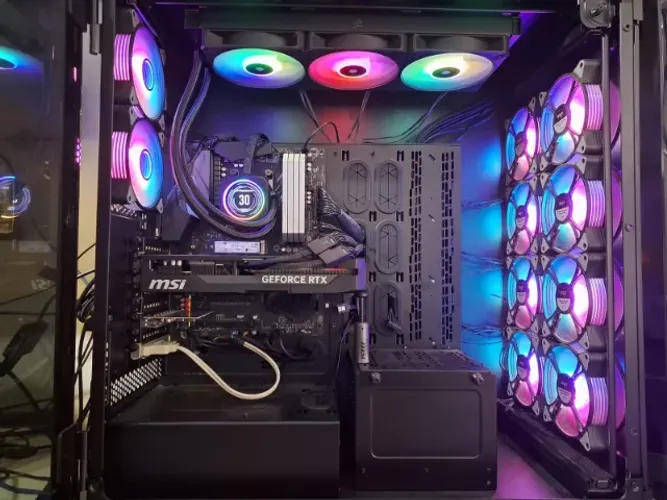 PC Gamer - Ryzen 7 5700X3D | RTX 5070ti | 32gb Ram | Water Cooler