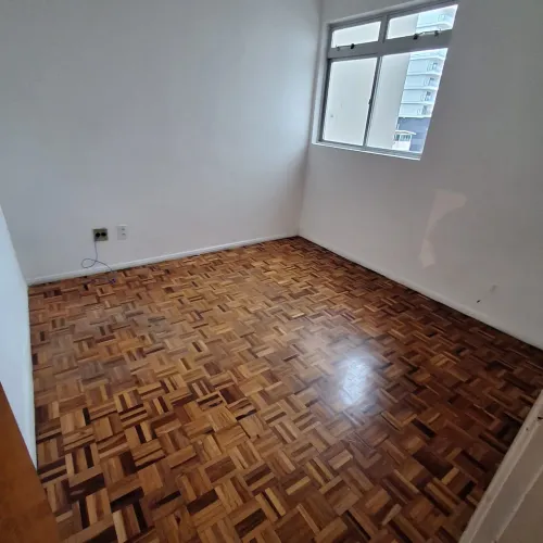 Apartamento 3 Quartos melhor localização do Jardim Glória