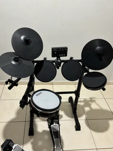 Bateria Eletrônica Aroma TDX-15S + Pedais + Baquetas | Semi nova