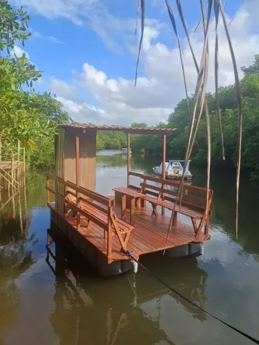 Flutuante a venda