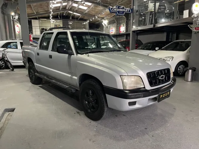 Chevrolet S10 Pick-up Luxe 2.8 4X2 CD TB Int.dies. 2002
