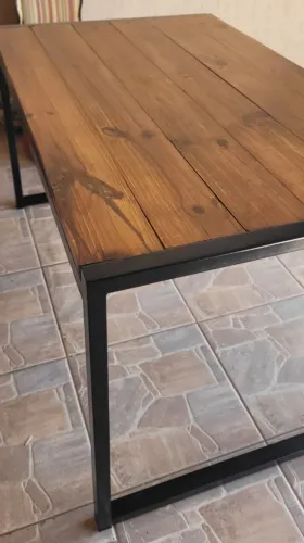 Mesa de Jantar de Madeira e Ferro