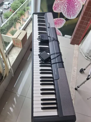 Piano Digital - COP 100 - Casio