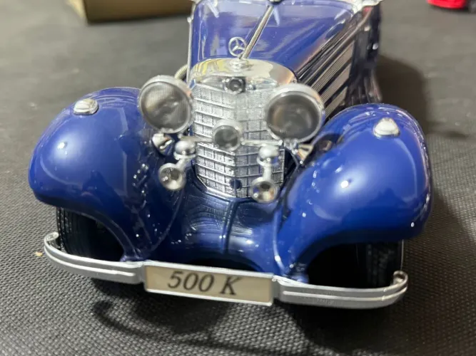 Miniatura Mercedes 500k Roadster 1936 1:18 Maisto Premium