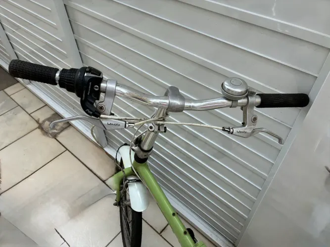 bicicleta dobrável toda em alumínio da Blitz banco de silicone