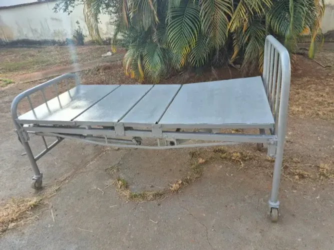 cama hospitalar reclinável