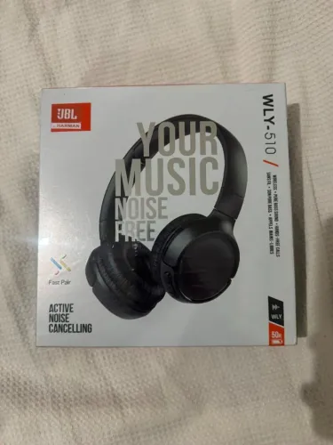 Fone de ouvido JBL (Mando Entregar Via Uber)