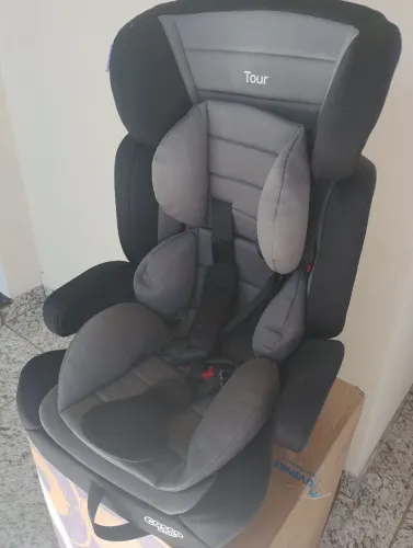 Cadeirinha de criança para carro