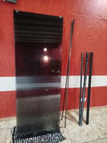 Box usado vidros escuros