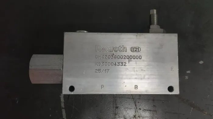 VALVULA DIVISORA DE FLUXO R * REXROTH