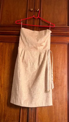VESTIDO DE FESTA TOMARA QUE CAIA - VALOR NEGOCIAVEL 
