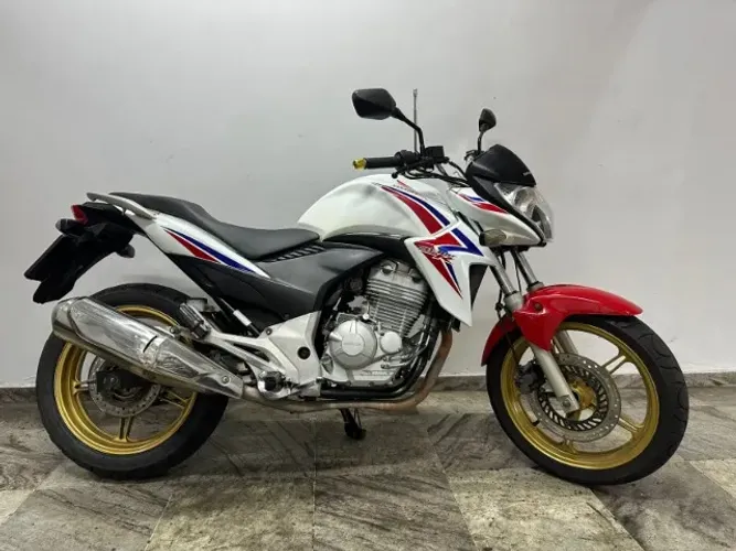 CB 300R - 2015