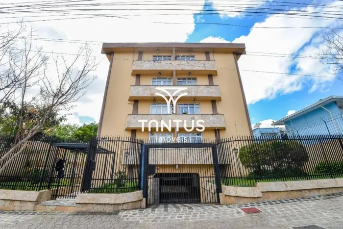 Apartamento com 3 dormitórios para alugar por R$ 2.400/mês - Rebouças - Curitiba/PR