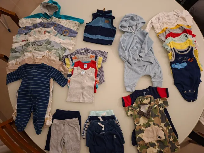 Kit 35 peças roupa bebê 3 meses (moleton, shorts, camisetas, calças, bodies, macacões)