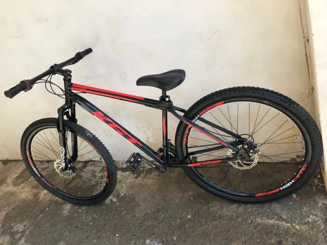 Bicicleta Mountain Bike KGT Aro 29 - Praticamente Nova / Pouquíssimo Uso