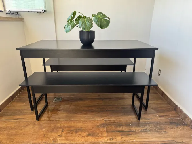 Mesa de Jantar com 2 Bancos Estilo Industrial TUB 