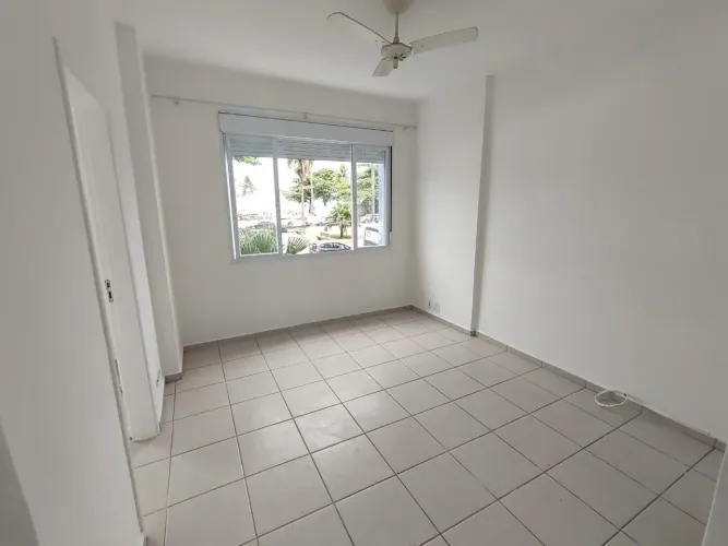 Apartamento à venda em Santos-SP, no bairro Embaré, com 1 quarto, 1 banheiro, 1 vaga de ga