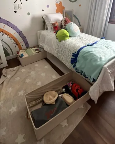 Cama solteiro com casinha e gavetões