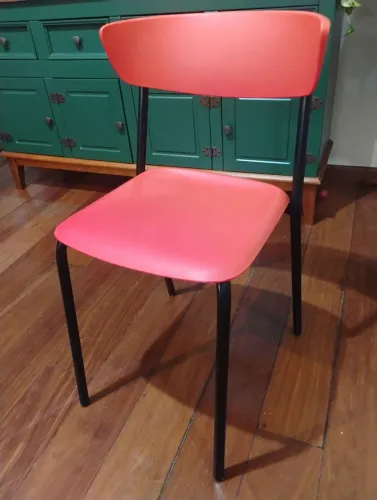 Cadeira vermelha
