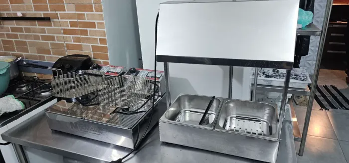 Vendo Fritadeira elétrica e Aquecedor de frituras.